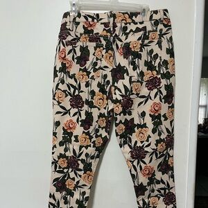 VENUS Green and Cream Leaf Print Pants